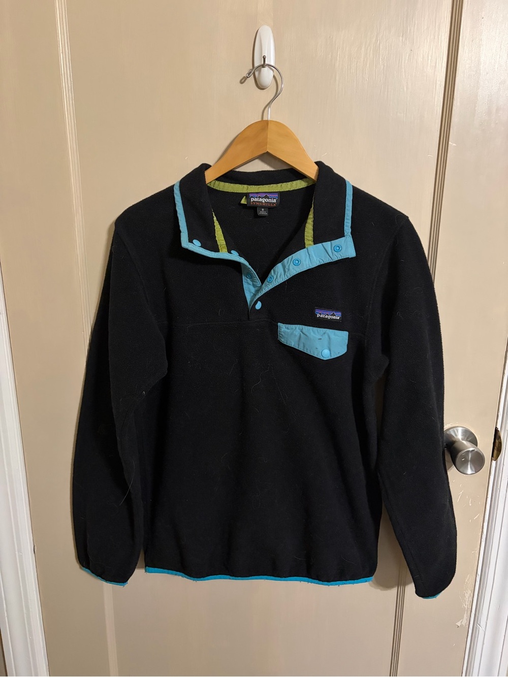 Patagonia Black Fleece Pullover with Aqua Trim